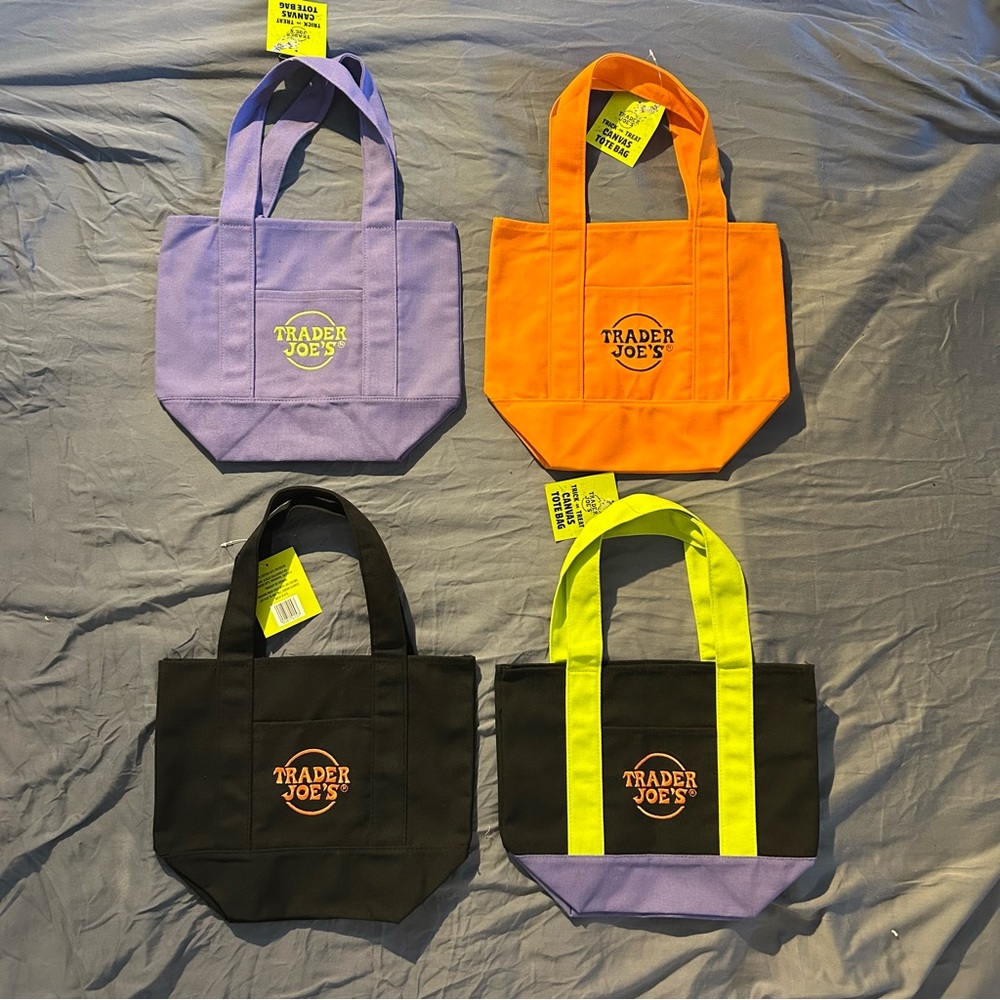Trader Joe's Reusable Tote Bags Set